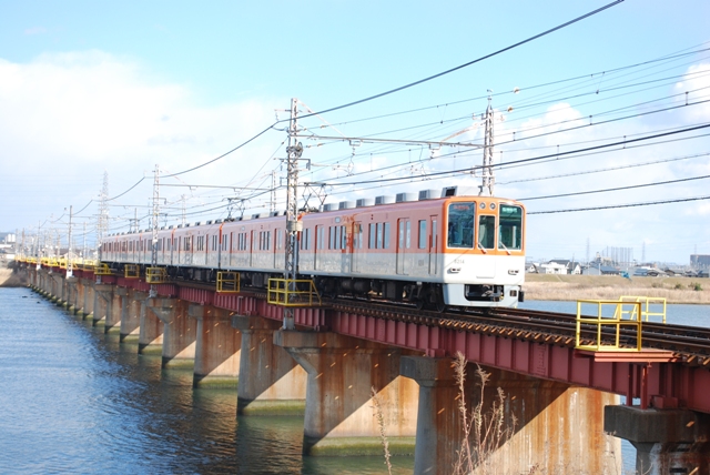 hs8000